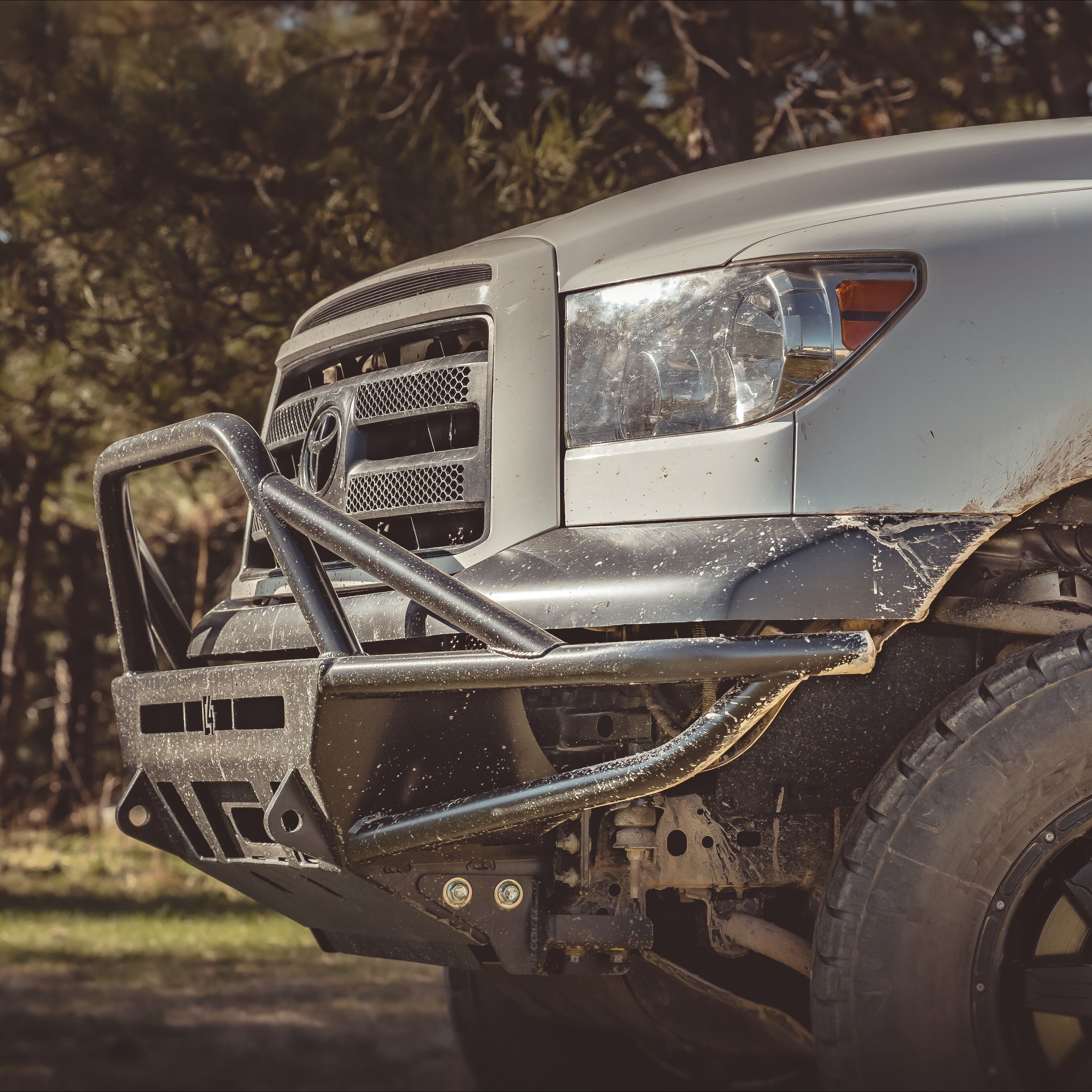 Tundra Hybrid Front Bumper / 2nd gen / 2007-2013