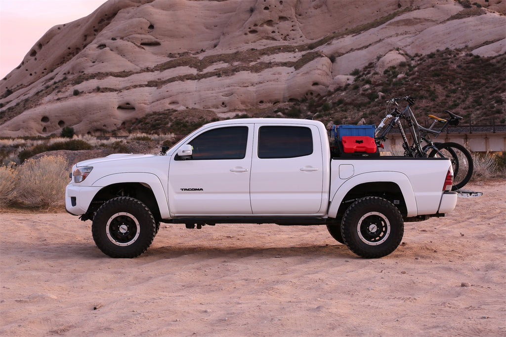 Fabtech Suspension Lift Kit – Rear for 6 in. Lift System (PN K7034)