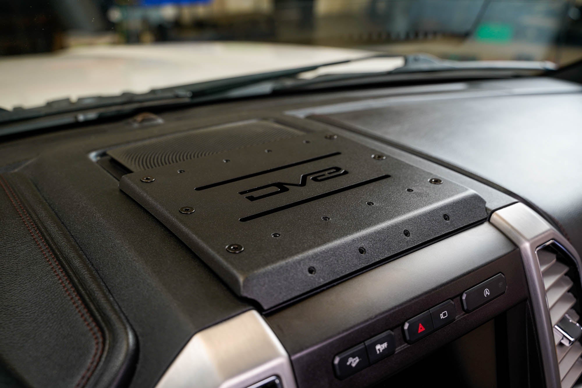 2015-2020 F-150 & 2017-2021 F-250/350 Digital Device Dash Mount