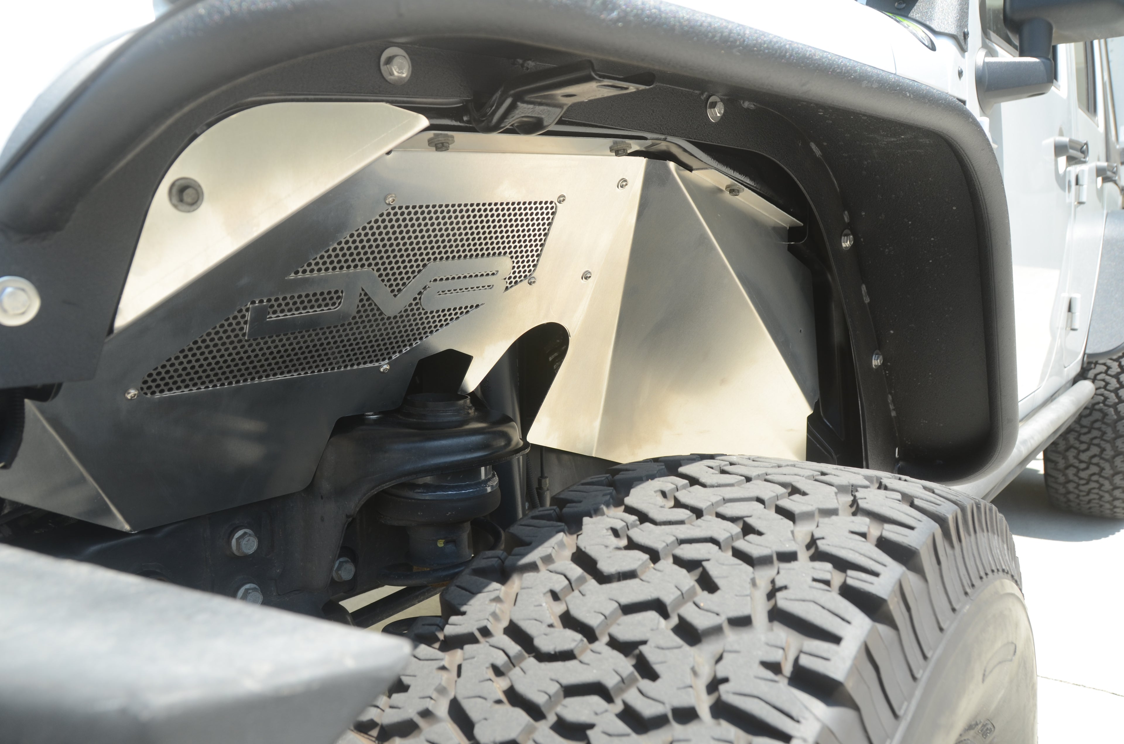 Jeep JK Front Inner Fenders Black Or Raw