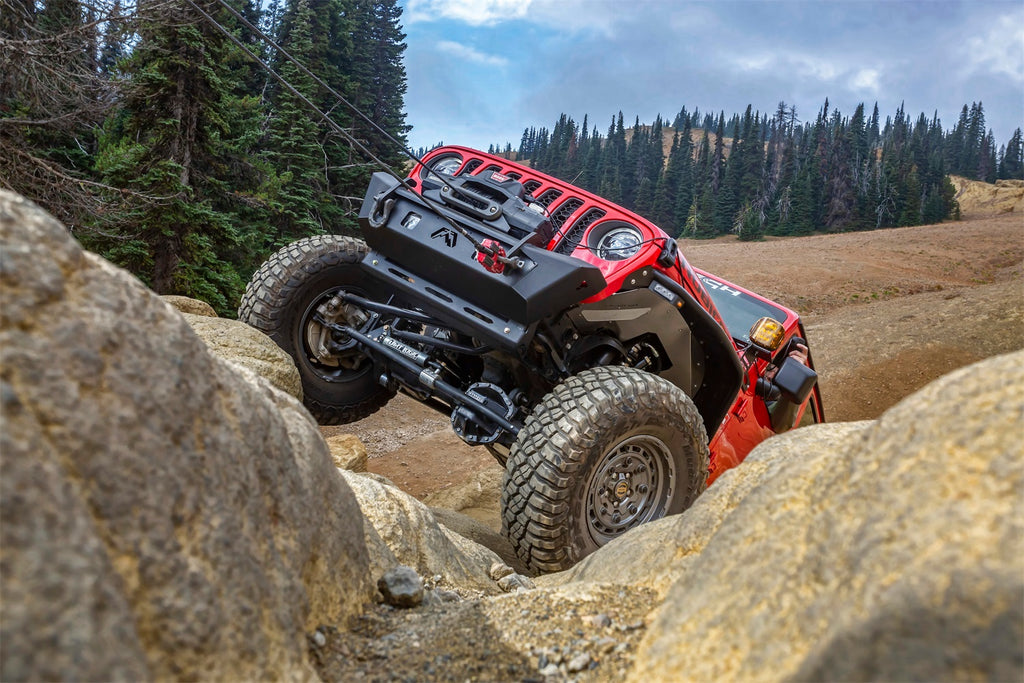 Fabtech Suspension Lift Kit – 3 in. Lift, w/Front Dirt Logic 2.5 Resi Coilovers And Rear Dirt Logic 2.25 Resi Shocks (PN K4214DL)