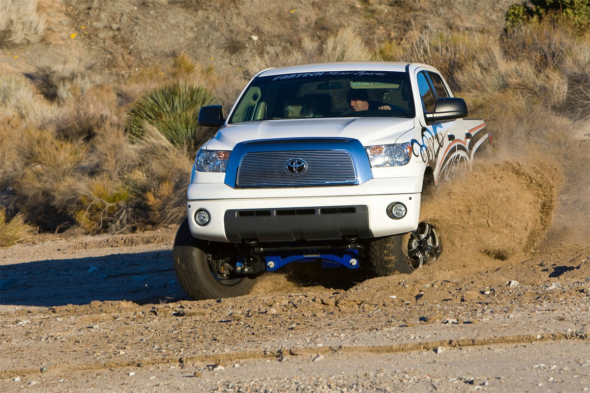 Fabtech Suspension Lift Kit – w/Stealth Shocks, Adjustable, 0-2.5 in. Lift (PN K7012M)