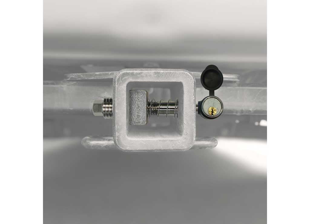 Silent Hitch Pin  5/8IN with Lock F
