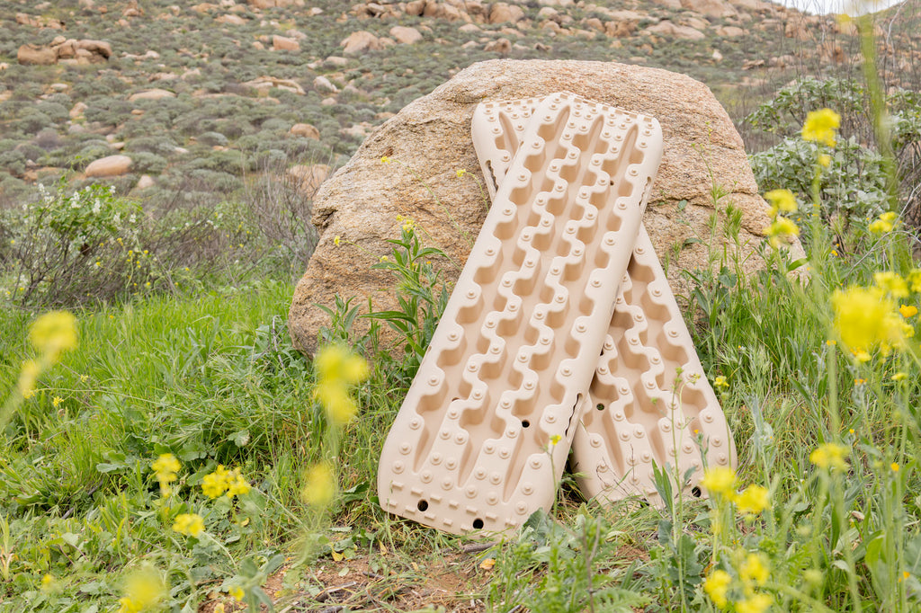 DV8 Xtract Traction Boards | Pair | Tan