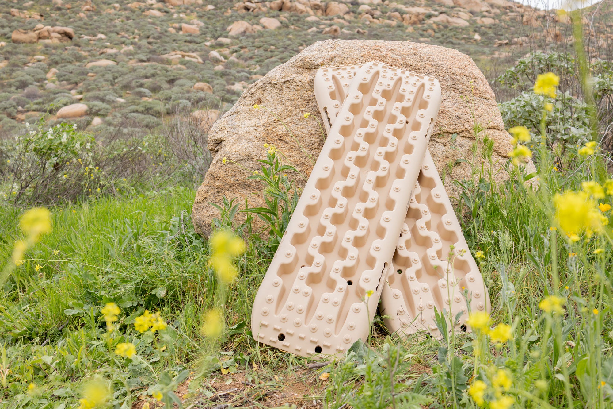 DV8 Xtract Traction Boards | Pair | Tan