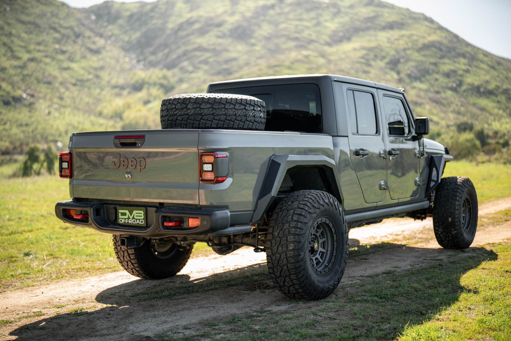 2020-2025 Jeep Gladiator JT Adjustable In-Bed Tire Carrier