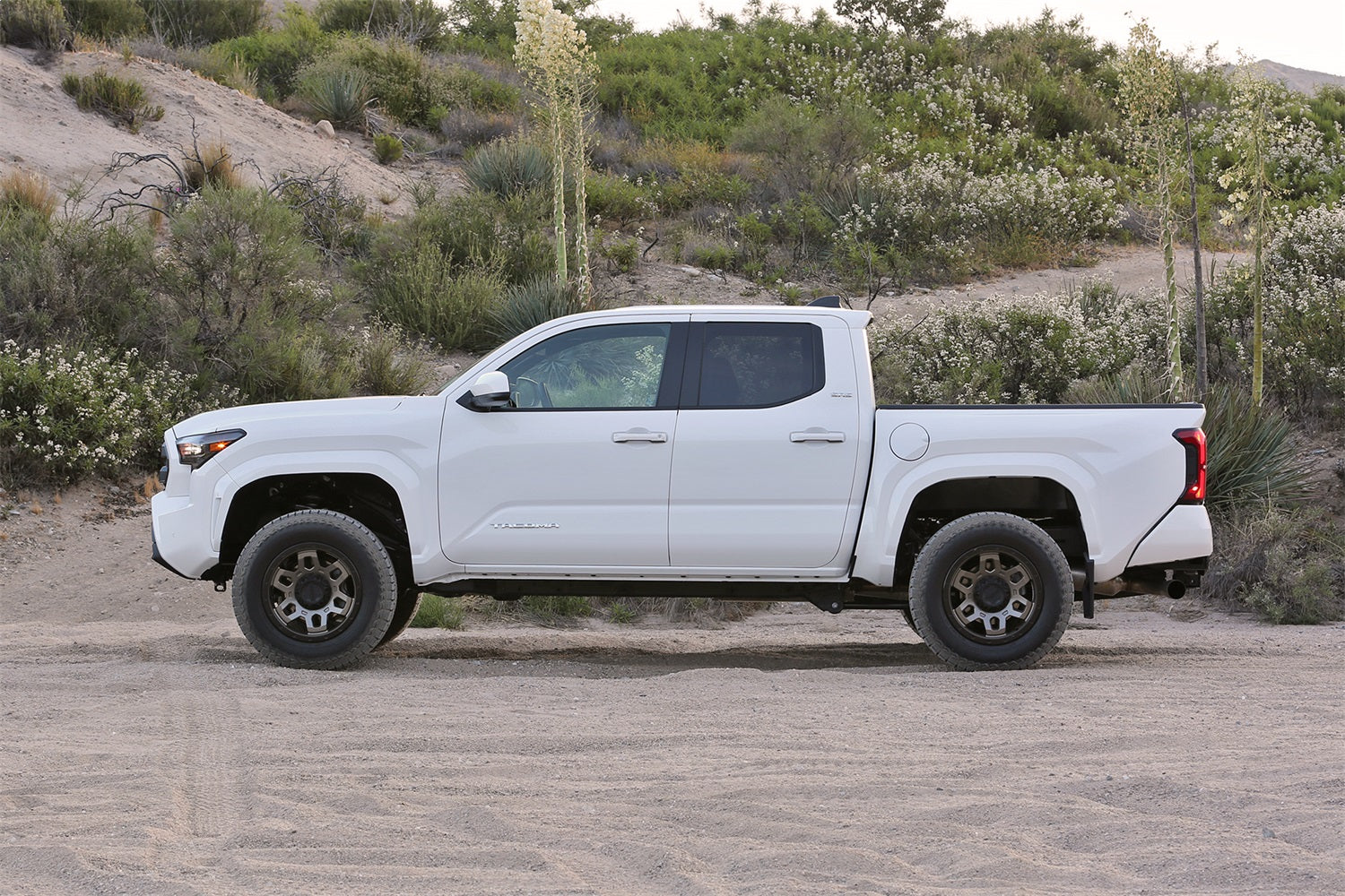 1.5F 2024 TOYOTA TACOMA 4WD