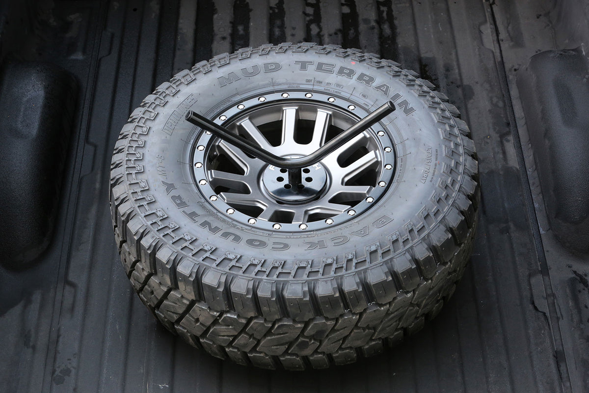 Fabtech Spare Tire Carrier – Flat Spare Tire, Black (PN FTT10001BK)