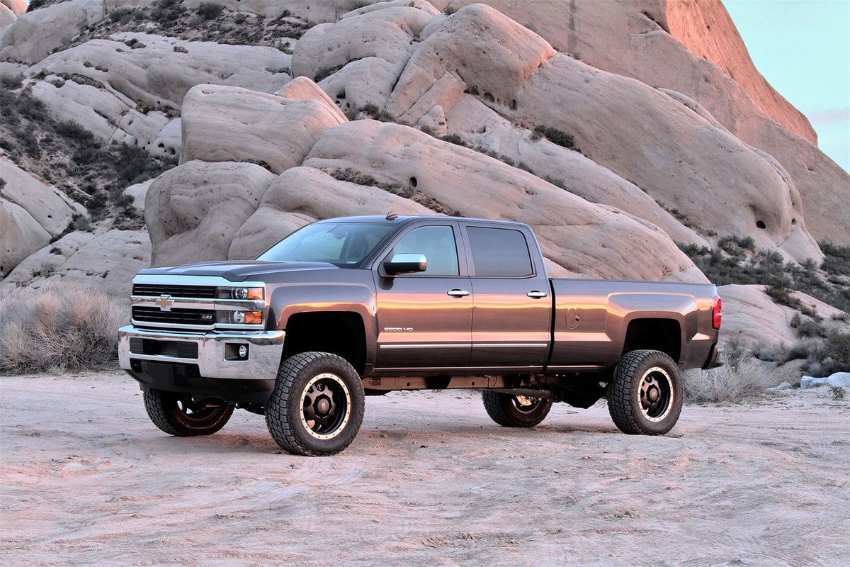 Fabtech Suspension Lift Kit – Chevrolet, GMC 3500HD 6" RTS Suspension Lift Kit w/ Performance Shocks (PN K1051)