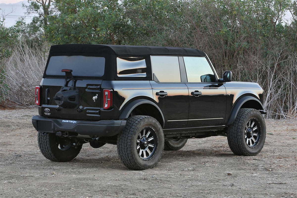 Fabtech Suspension Lift Kit – 3 in. LIft, w/Uniball, Dirt Logic SS Resi Shocks (PN K2378DL)