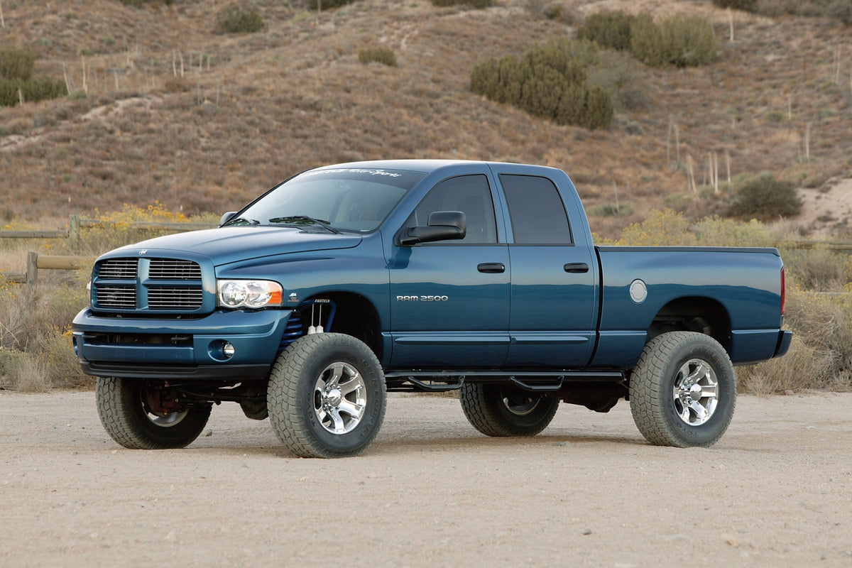 Fabtech Suspension Lift Kit – w/Performance Shocks, 4.5 in. Lift (PN K3006)